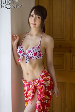 优衣库遭掀帘女子男友发声